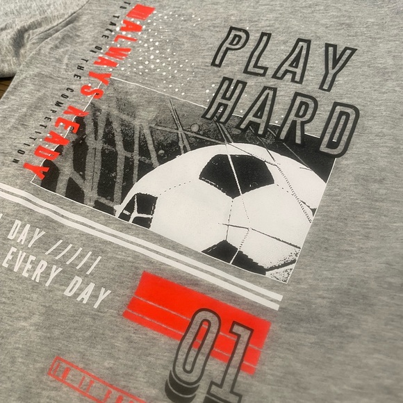 Carter’s Soccer T -shirt size 5 - Picture 2 of 3